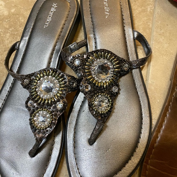 8 pair shoes Coach,  Reba, BCBG, Jessica Simpson, and unknown brands - Picture 6 of 11